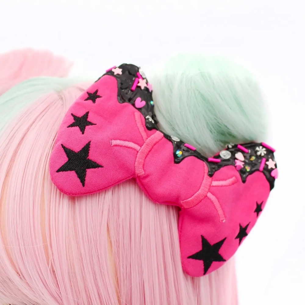 Decoden Rebel Pastel Punk Hair Accessory – Cute Goth Bow